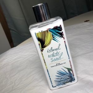 Bath and Body Works Island White Sand Lotion 8 oz.